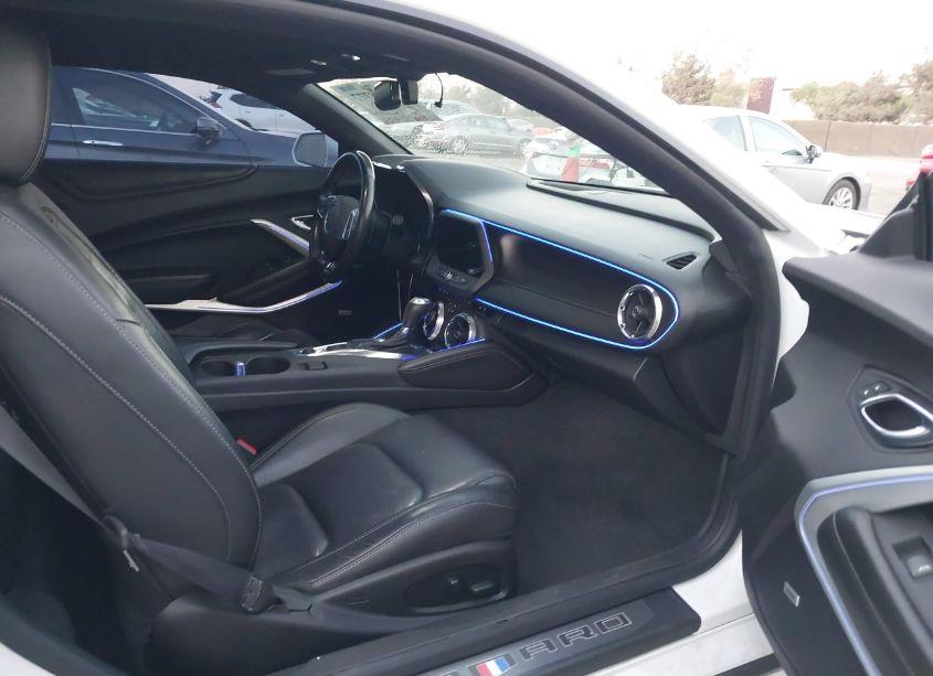 Photo 5 of 2018 Chevrolet Camaro 2SS (VIN 1G1FH1R71J0187087)