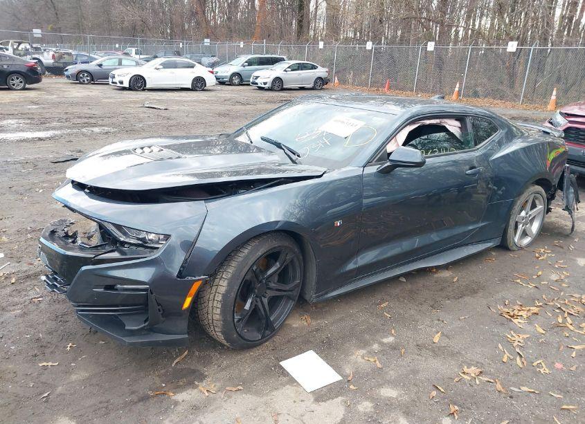 Photo 2 of 2019 Chevrolet Camaro 2SS (VIN 1G1FH1R71K0120314)