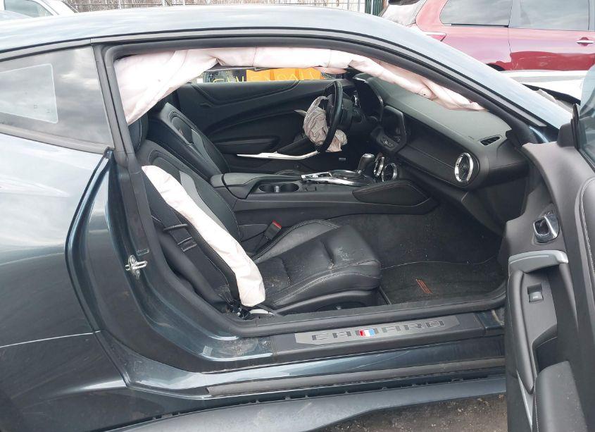 Photo 5 of 2019 Chevrolet Camaro 2SS (VIN 1G1FH1R71K0120314)