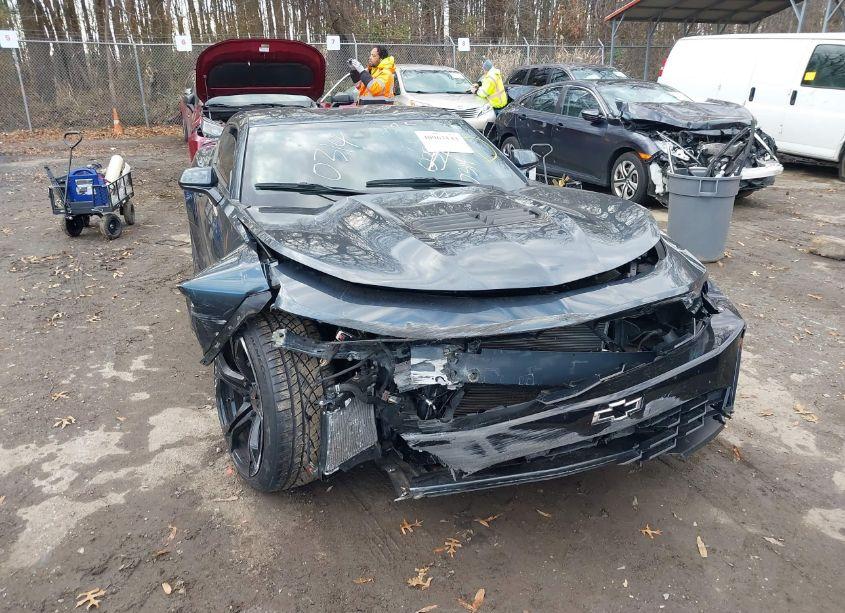 Photo 6 of 2019 Chevrolet Camaro 2SS (VIN 1G1FH1R71K0120314)