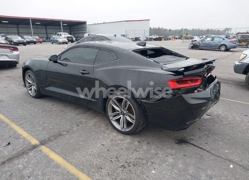 Photo 3 of 2016 Chevrolet Camaro 2SS (VIN 1G1FH1R72G0130888)