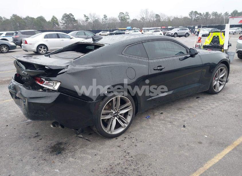 Photo 4 of 2016 Chevrolet Camaro 2SS (VIN 1G1FH1R72G0130888)