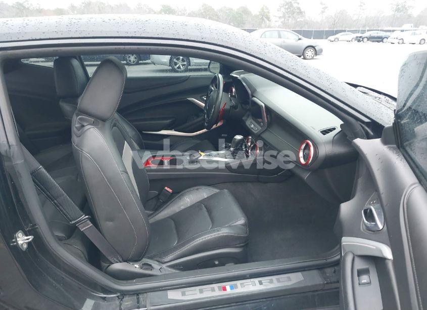 Photo 5 of 2016 Chevrolet Camaro 2SS (VIN 1G1FH1R72G0130888)