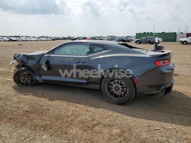 Photo 2 of 2018 CHEVROLET CAMARO SS (VIN 1G1FH1R72J0138321)