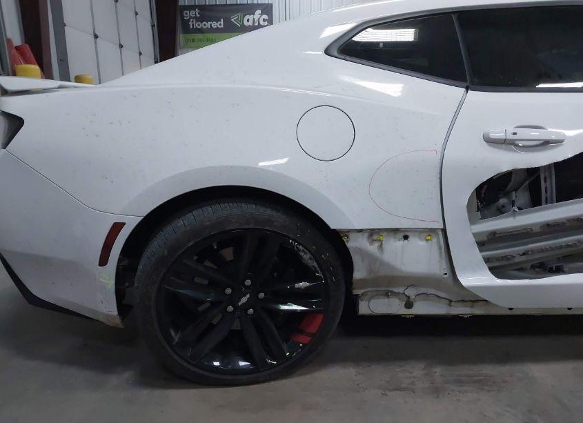 Photo 17 of 2018 Chevrolet Camaro 2SS (VIN 1G1FH1R72J0141087)