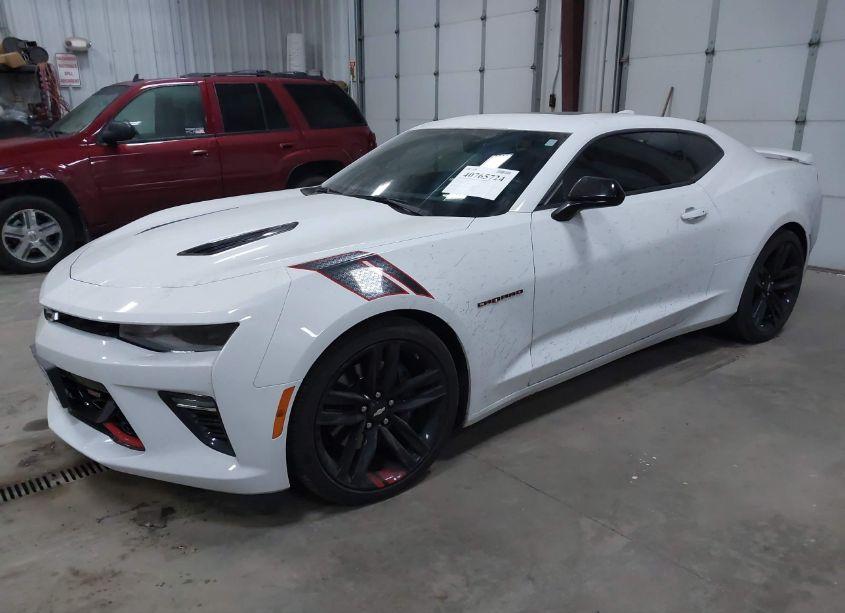 Photo 2 of 2018 Chevrolet Camaro 2SS (VIN 1G1FH1R72J0141087)