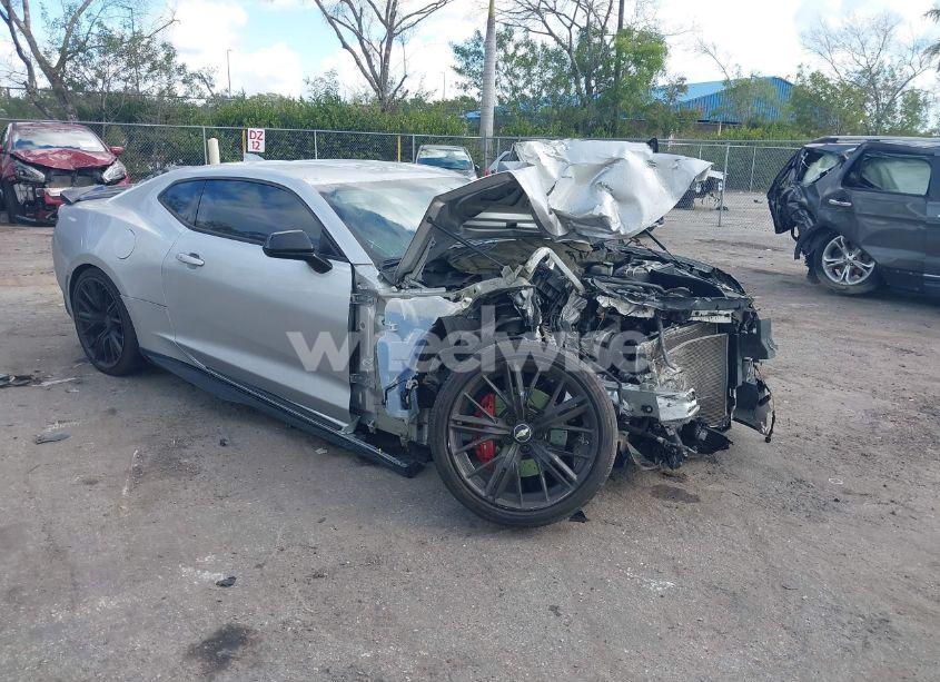 2018 Chevrolet Camaro 2SS (VIN 1G1FH1R72J0159136) main photo