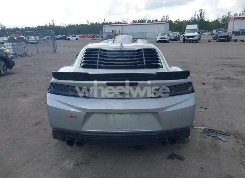 Photo 16 of 2018 Chevrolet Camaro 2SS (VIN 1G1FH1R72J0159136)