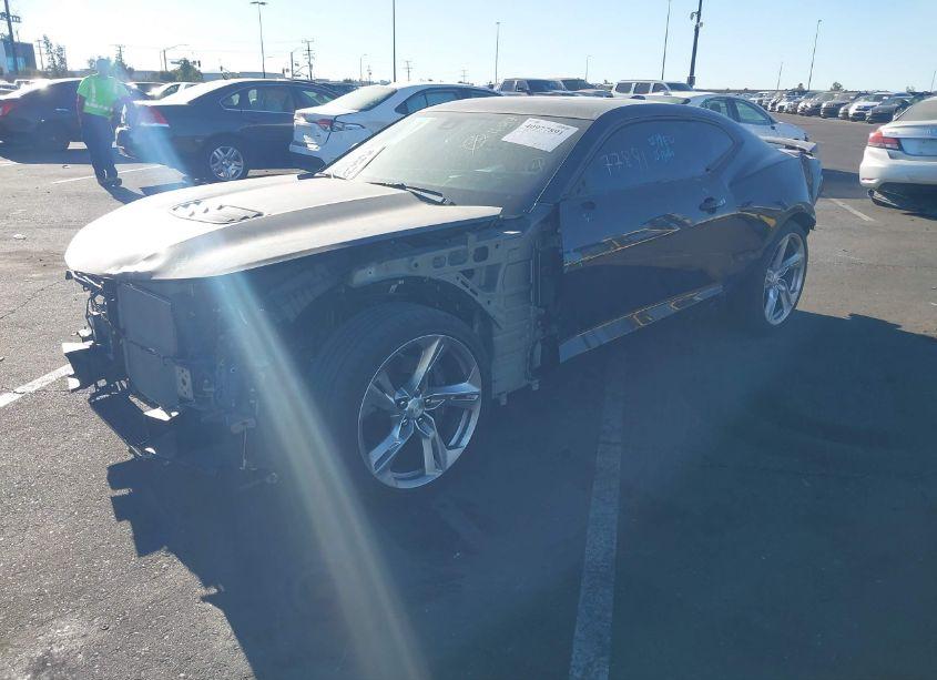 Photo 2 of 2021 Chevrolet Camaro RWD 2SS (VIN 1G1FH1R72M0141594)