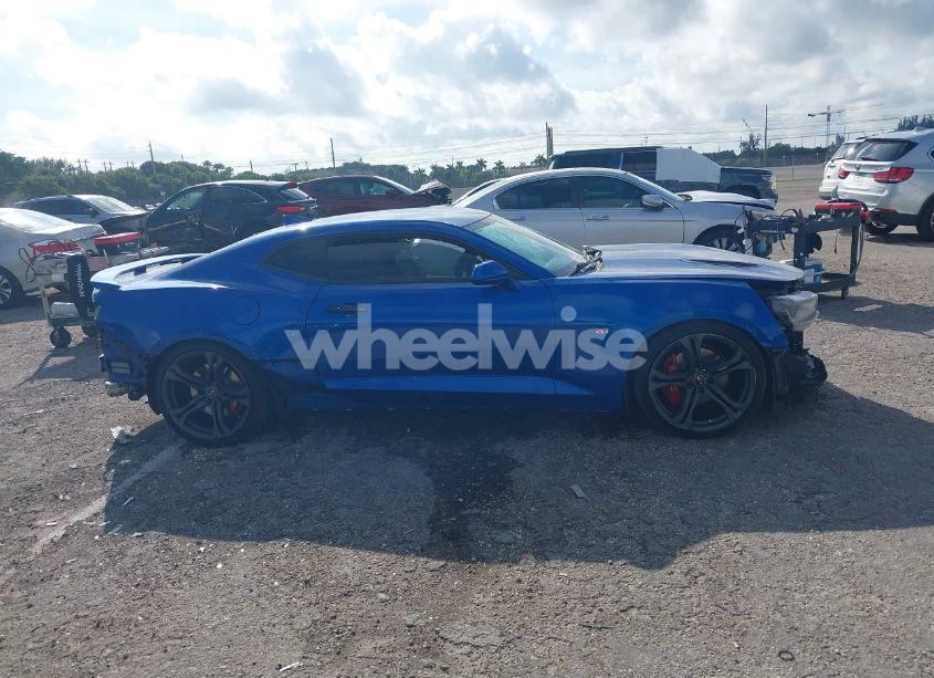 Photo 14 of 2016 Chevrolet Camaro 2SS (VIN 1G1FH1R73G0144900)