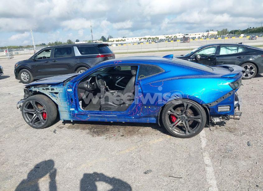 Photo 15 of 2016 Chevrolet Camaro 2SS (VIN 1G1FH1R73G0144900)