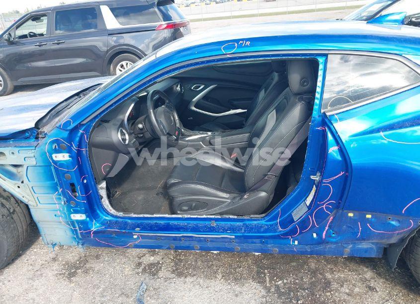 Photo 20 of 2016 Chevrolet Camaro 2SS (VIN 1G1FH1R73G0144900)