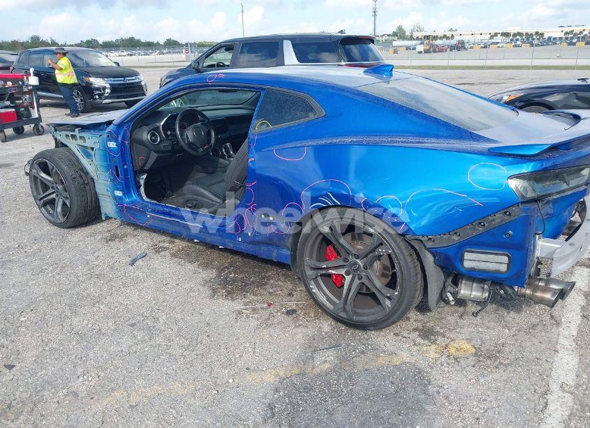 Photo 21 of 2016 Chevrolet Camaro 2SS (VIN 1G1FH1R73G0144900)