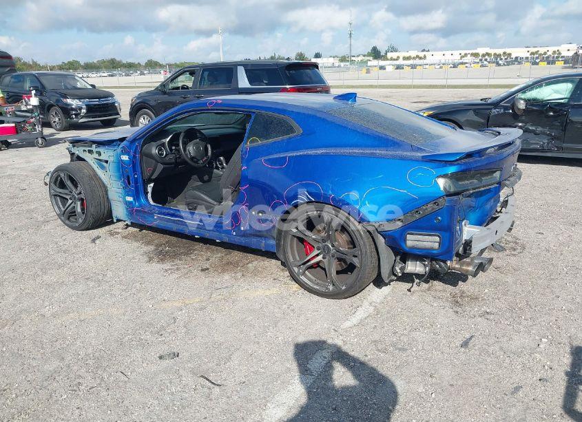 Photo 3 of 2016 Chevrolet Camaro 2SS (VIN 1G1FH1R73G0144900)