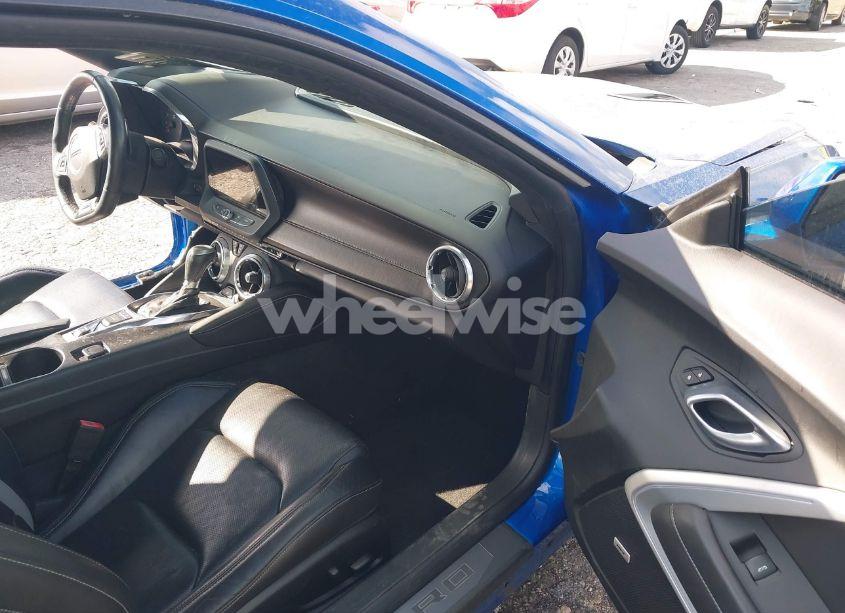 Photo 5 of 2016 Chevrolet Camaro 2SS (VIN 1G1FH1R73G0144900)