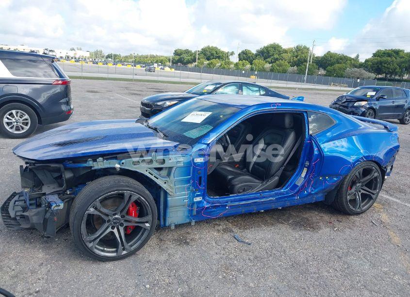 Photo 6 of 2016 Chevrolet Camaro 2SS (VIN 1G1FH1R73G0144900)