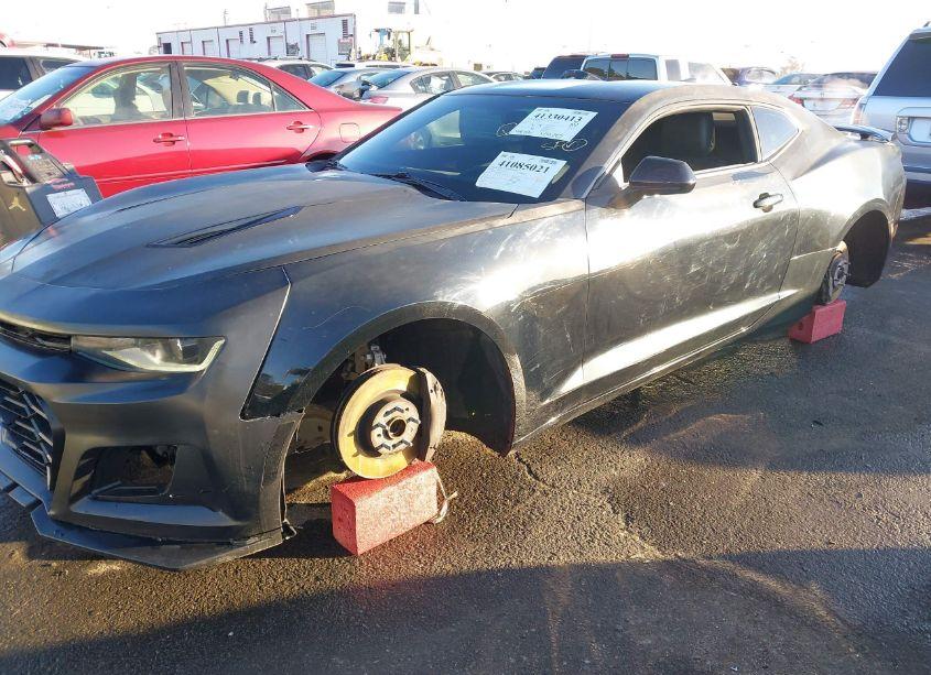 Photo 6 of 2016 Chevrolet Camaro 2SS (VIN 1G1FH1R73G0171045)