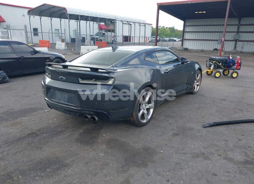 Photo 4 of 2017 Chevrolet Camaro 2SS (VIN 1G1FH1R73H0193015)