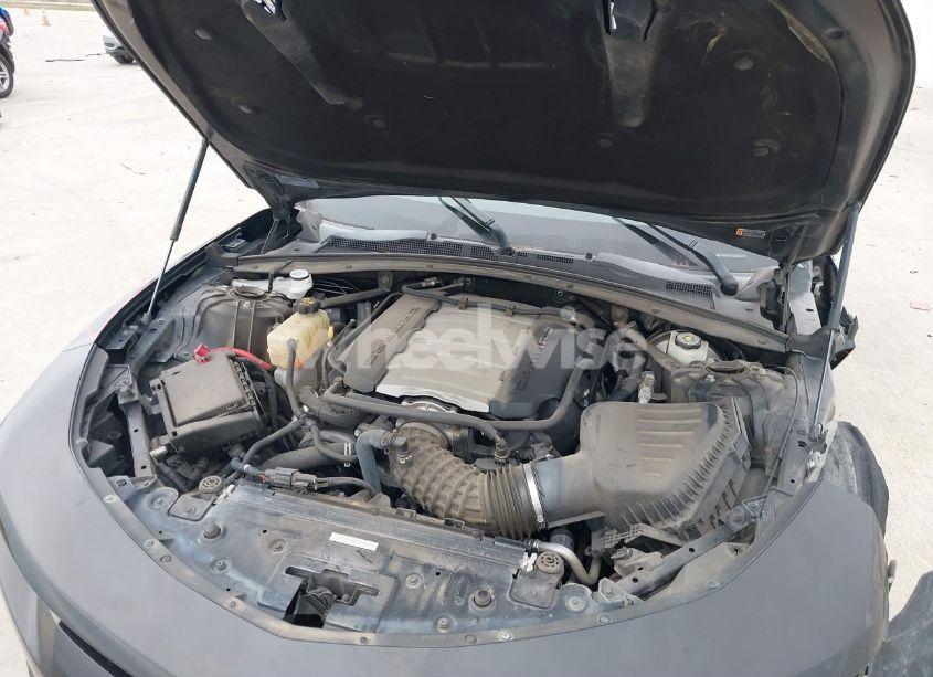 Photo 10 of 2018 Chevrolet Camaro 2SS (VIN 1G1FH1R73J0106896)