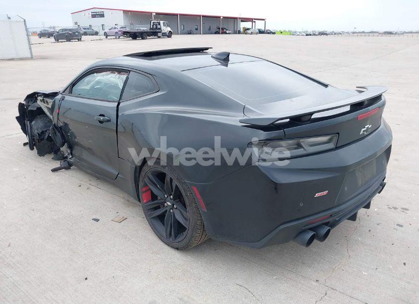 Photo 3 of 2018 Chevrolet Camaro 2SS (VIN 1G1FH1R73J0106896)