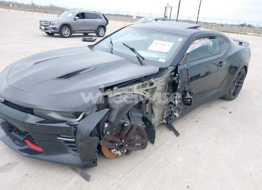 Photo 6 of 2018 Chevrolet Camaro 2SS (VIN 1G1FH1R73J0106896)