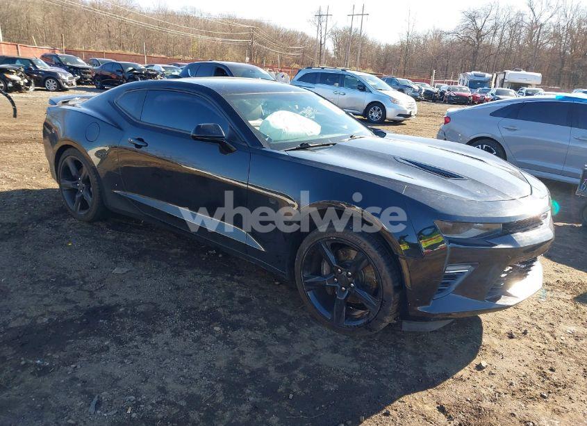 2016 Chevrolet Camaro 2SS (VIN 1G1FH1R74G0136787) main photo