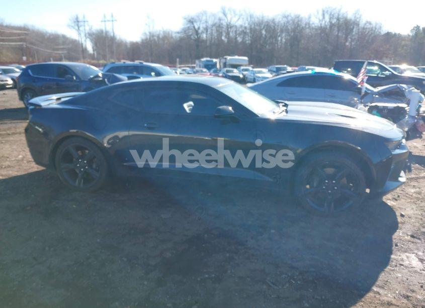 Photo 13 of 2016 Chevrolet Camaro 2SS (VIN 1G1FH1R74G0136787)