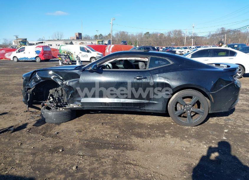 Photo 19 of 2016 Chevrolet Camaro 2SS (VIN 1G1FH1R74G0136787)