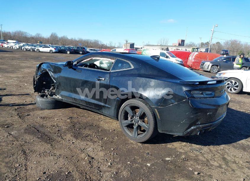 Photo 3 of 2016 Chevrolet Camaro 2SS (VIN 1G1FH1R74G0136787)