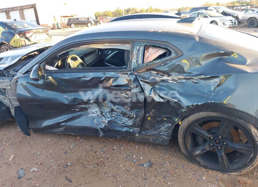 Photo 13 of 2018 Chevrolet Camaro 2SS (VIN 1G1FH1R74J0107345)