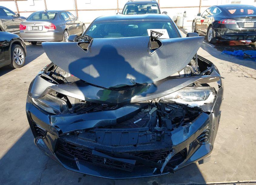 Photo 13 of 2018 Chevrolet Camaro 2SS (VIN 1G1FH1R74J0190047)