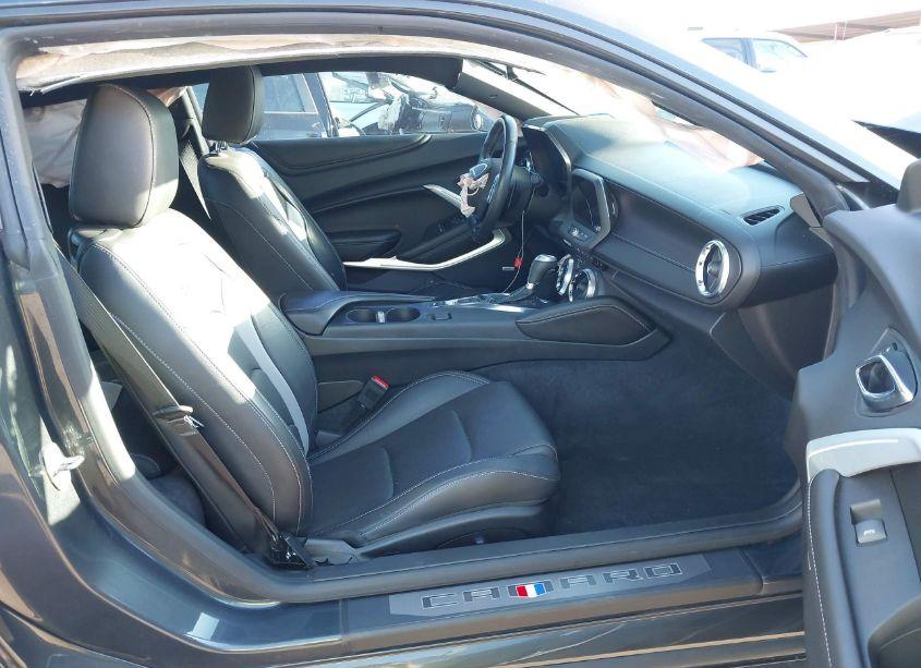 Photo 5 of 2018 Chevrolet Camaro 2SS (VIN 1G1FH1R74J0190047)