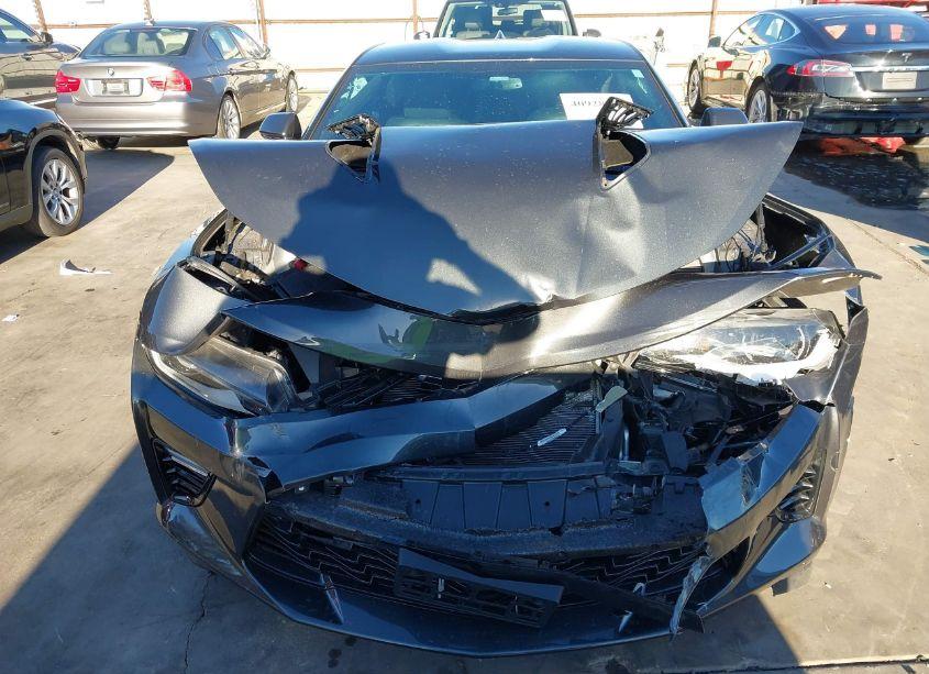 Photo 6 of 2018 Chevrolet Camaro 2SS (VIN 1G1FH1R74J0190047)