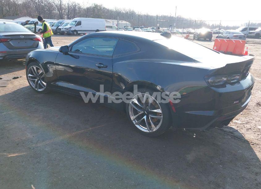 Photo 3 of 2022 Chevrolet Camaro (VIN 1G1FH1R74N0100319)