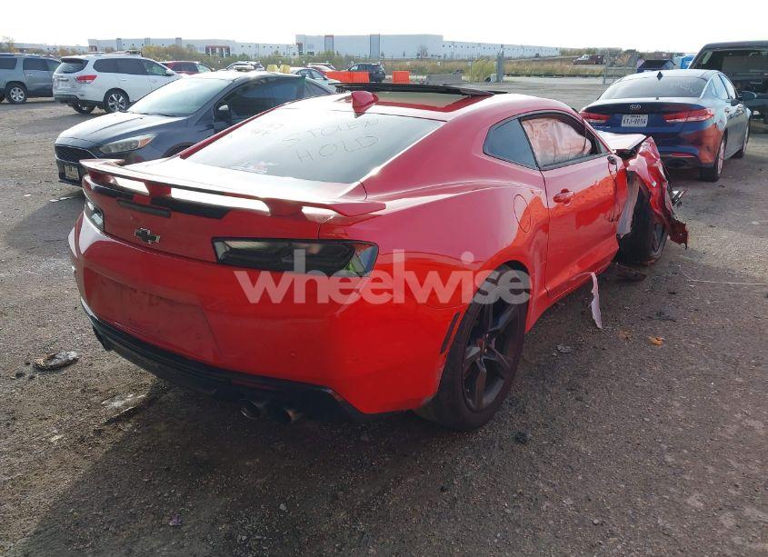 Photo 4 of 2016 Chevrolet Camaro 2SS (VIN 1G1FH1R75G0129797)