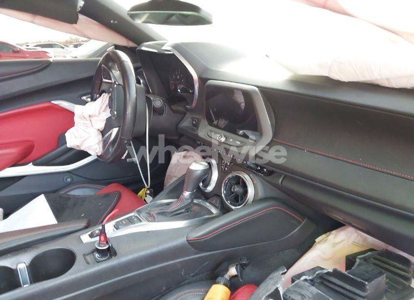 Photo 5 of 2016 Chevrolet Camaro 2SS (VIN 1G1FH1R75G0129797)