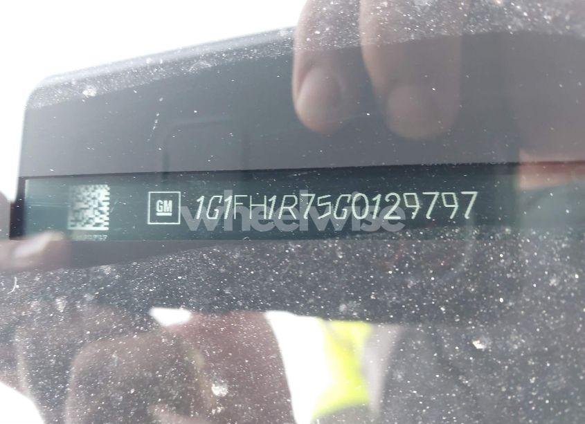 Photo 9 of 2016 Chevrolet Camaro 2SS (VIN 1G1FH1R75G0129797)