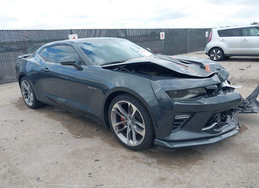 2017 Chevrolet Camaro 2SS (VIN 1G1FH1R75H0183439) main photo