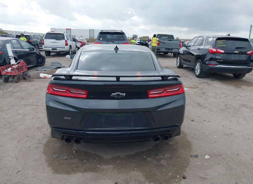 Photo 15 of 2017 Chevrolet Camaro 2SS (VIN 1G1FH1R75H0183439)