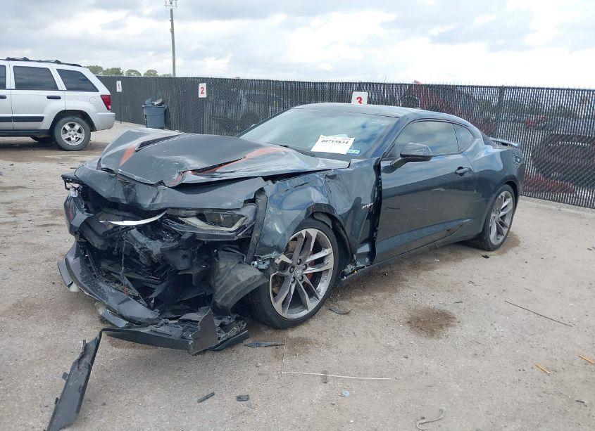 Photo 2 of 2017 Chevrolet Camaro 2SS (VIN 1G1FH1R75H0183439)