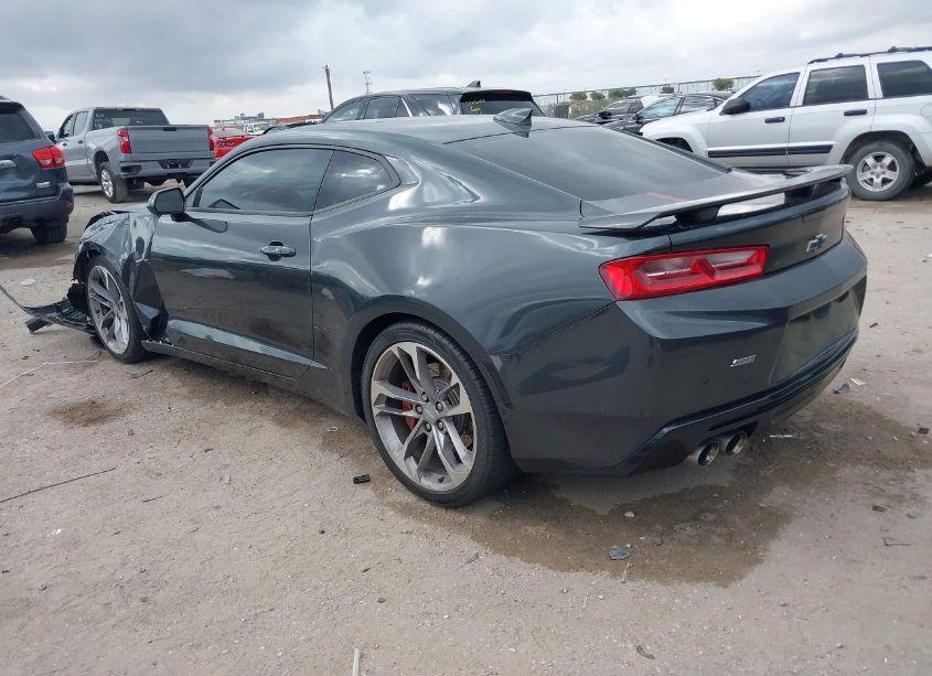 Photo 3 of 2017 Chevrolet Camaro 2SS (VIN 1G1FH1R75H0183439)