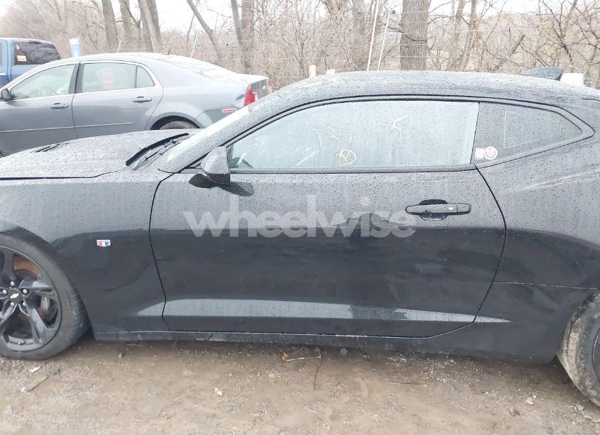 Photo 14 of 2019 Chevrolet Camaro 2SS (VIN 1G1FH1R75K0138105)