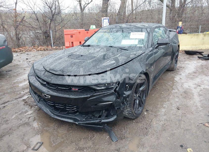 Photo 2 of 2019 Chevrolet Camaro 2SS (VIN 1G1FH1R75K0138105)