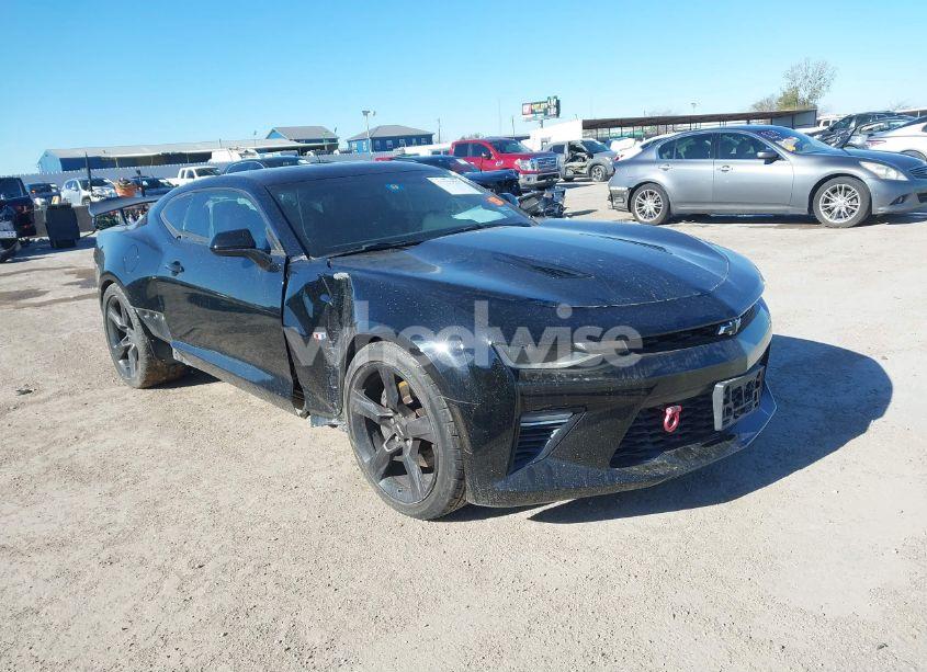 2016 Chevrolet Camaro 2SS (VIN 1G1FH1R76G0127024) main photo