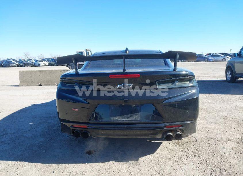 Photo 16 of 2016 Chevrolet Camaro 2SS (VIN 1G1FH1R76G0127024)