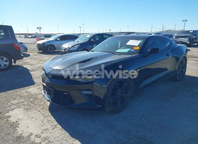 Photo 2 of 2016 Chevrolet Camaro 2SS (VIN 1G1FH1R76G0127024)