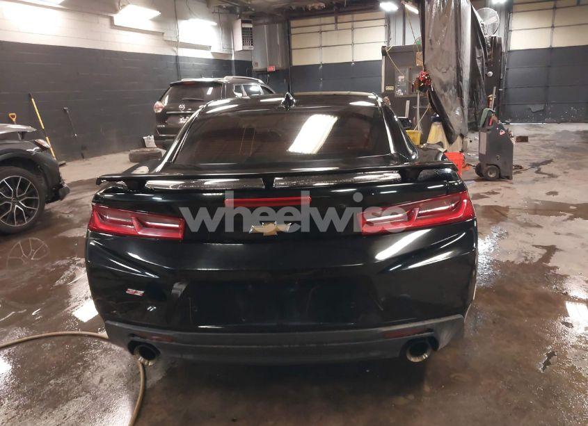 Photo 16 of 2016 Chevrolet Camaro 2SS (VIN 1G1FH1R77G0181142)