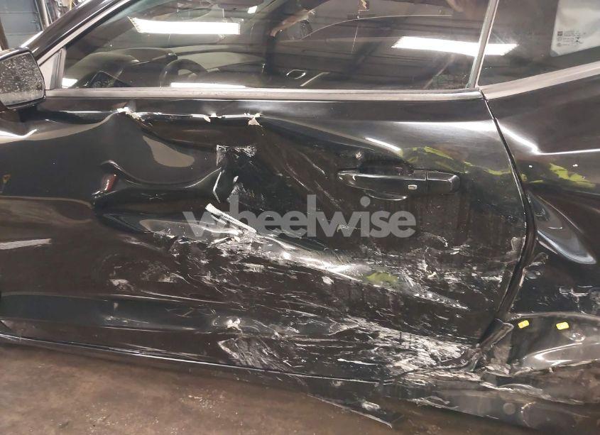 Photo 19 of 2016 Chevrolet Camaro 2SS (VIN 1G1FH1R77G0181142)