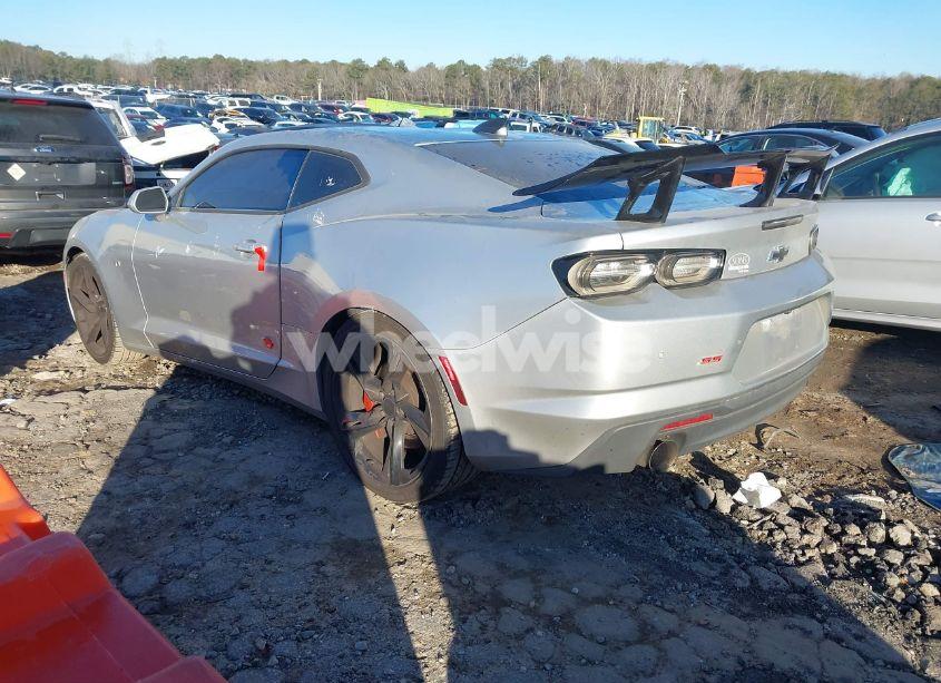 Photo 3 of 2019 Chevrolet Camaro 2SS (VIN 1G1FH1R77K0103551)