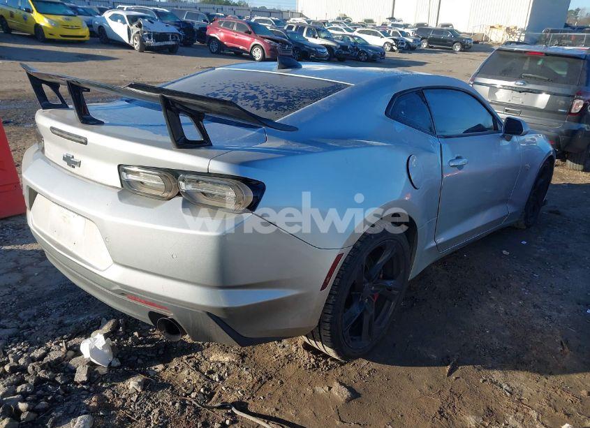 Photo 4 of 2019 Chevrolet Camaro 2SS (VIN 1G1FH1R77K0103551)